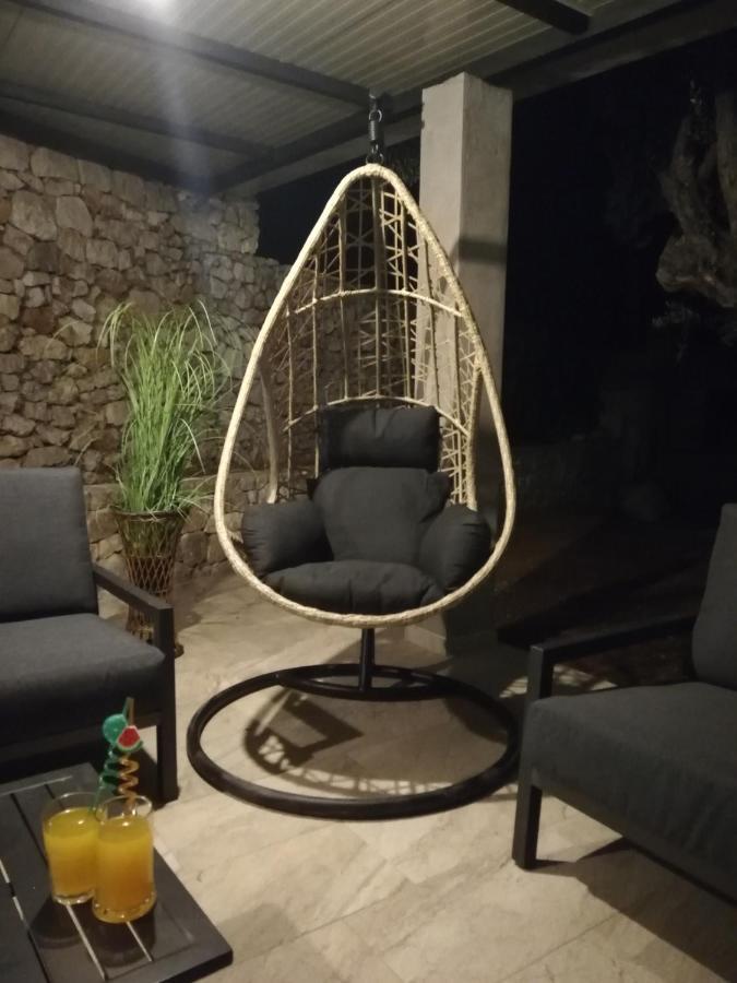 Olive Tree - House With Pool Ferienhaus Vinišće